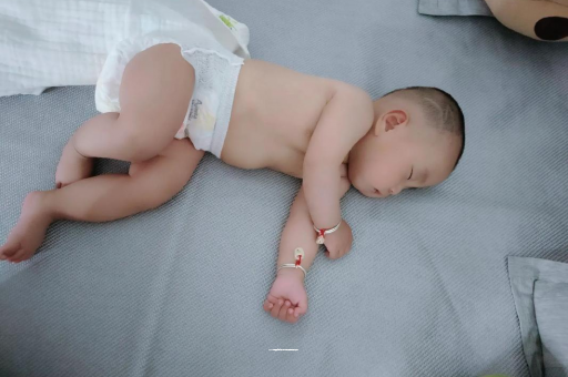 泉州宝宝口水多怎么回事